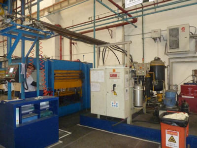 供應(yīng)HC-207彩鋼瓦夾心板連續(xù)生產(chǎn)設(shè)備_化工機械設(shè)備_成型設(shè)備_成型機_產(chǎn)品庫_中國化工儀器網(wǎng)